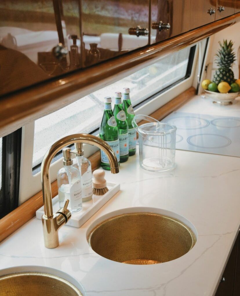 South Florida Luxury Yacht Charters 07 svg+xml;charset=utf